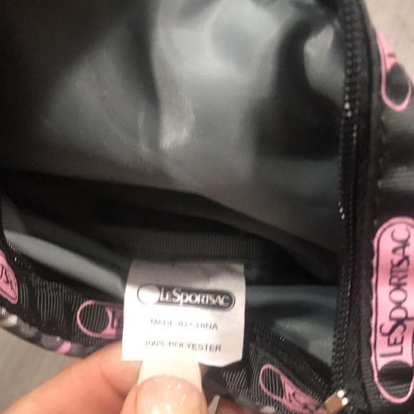 LeSportSac 2 Piece Set Houndstooth Pink, Gray, White Crossbody & matching Clutch - Picture 5 of 9